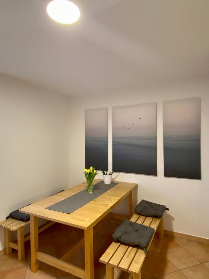 Traumhafte 115 Qm Ferienwohnung Am Steinhuder Meer, Ruhig, Komfortabel, Loggia, Parkplatz, Wifi Wunstorf Exteriör bild
